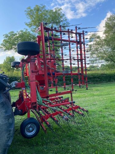 EINBOCK 5M PNEUMATIC STAR GRASS SEEDER