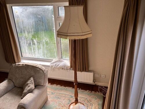 LARGE FREESTANDING LAMP