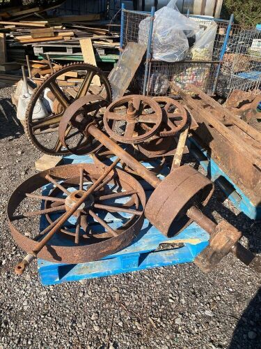 AXLE & SPARE WHEELS (S/R)