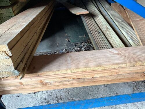LRG QTY OF MIXED TIMBER