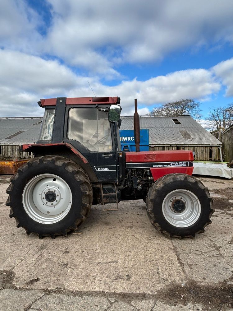 1987 CASE INTERNATIONAL 856 4WD TRACTOR