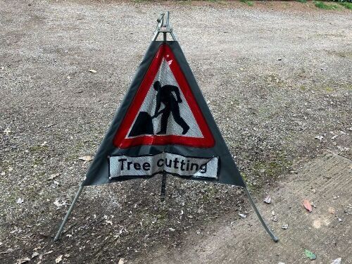 TREE CUTTING TRIPOD SIGN