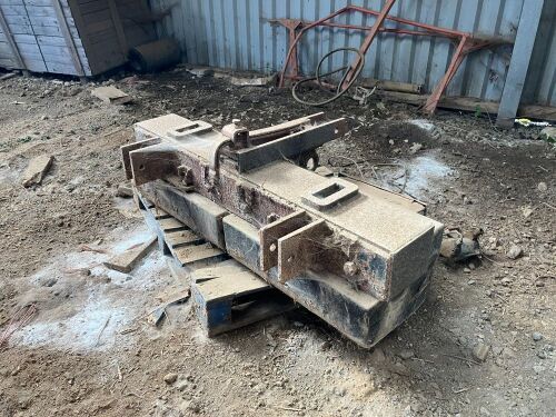 LINKAGE TRACTOR WEIGHT