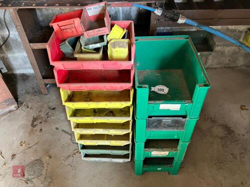 SELECTION OF PLASTIC STORAGE BOXES