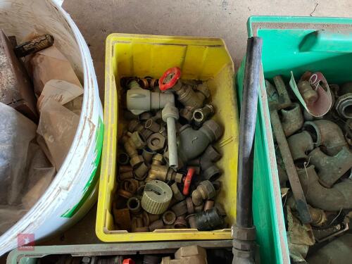 ASSORTED BRASS AND COPPER WATER FITTINGS