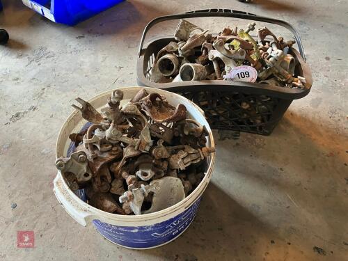 2 BUCKETS OF SCAFFOLD CLIPS