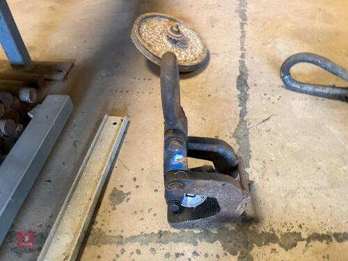 HEAVY DUTY SHEET LIFTER