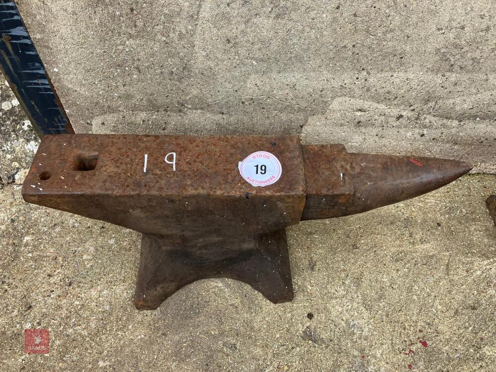LARGE BLACKSMITHS ANVIL