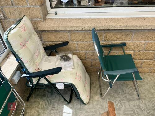 3 DECK CHAIRS