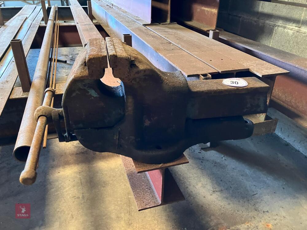 VERY LARGE BENCH VICE