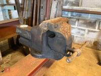 VERY LARGE BENCH VICE - 7