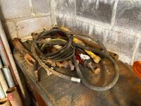 APPROX 6 VARIOUS HYDRAULIC RAMS