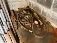 APPROX 6 VARIOUS HYDRAULIC RAMS - 5