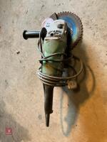HITACHI G23UB2 9'' ANGLE GRINDER - 3