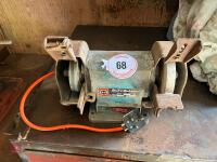 BLACK AND DECKER 6'' BENCH GRINDER - 2