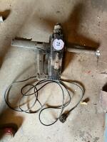 BLACK AND DECKER DRILL