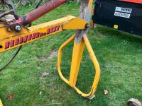 TWOSE OVER-ARM BALE HANDLER - 9
