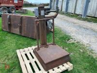 W & T AVERY WEIGH SCALES - 2