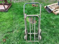 SACK TRUCKS - 3