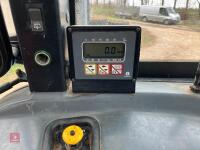 2002 NEW HOLLAND TL100 4WD TRACTOR - 62