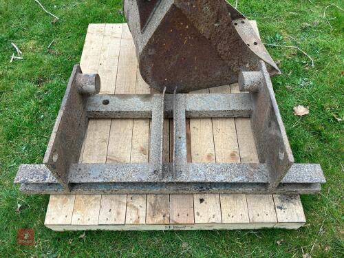 MANITOU HEADSTOCK MOUNTING PLATE