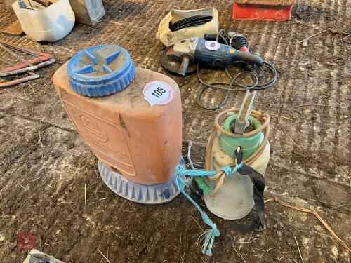 2 KNAPSACK SPRAYERS