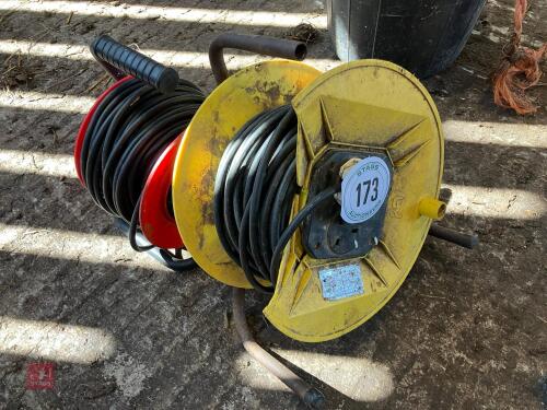 2 EXTENSION LEADS