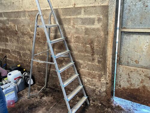 ALUMINIUM STEP LADDER