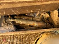 LARGE QTY OF MIXED FITTINGS - 4