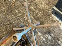 WHEELBRACE & SOCKETS - 3