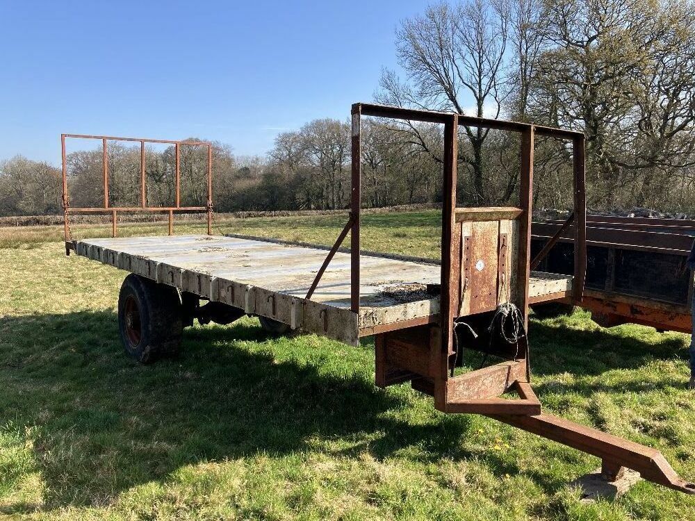 23' BALE TRAILER