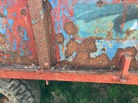HYDRAULIC TIPPING TRAILER - 14