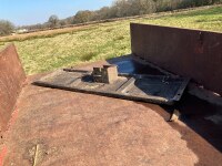 HYDRAULIC TIPPING TRAILER - 16