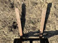 SET OF CHILTON PALLET FORKS - 3