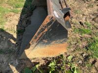 5' LOADER BUCKET - 8
