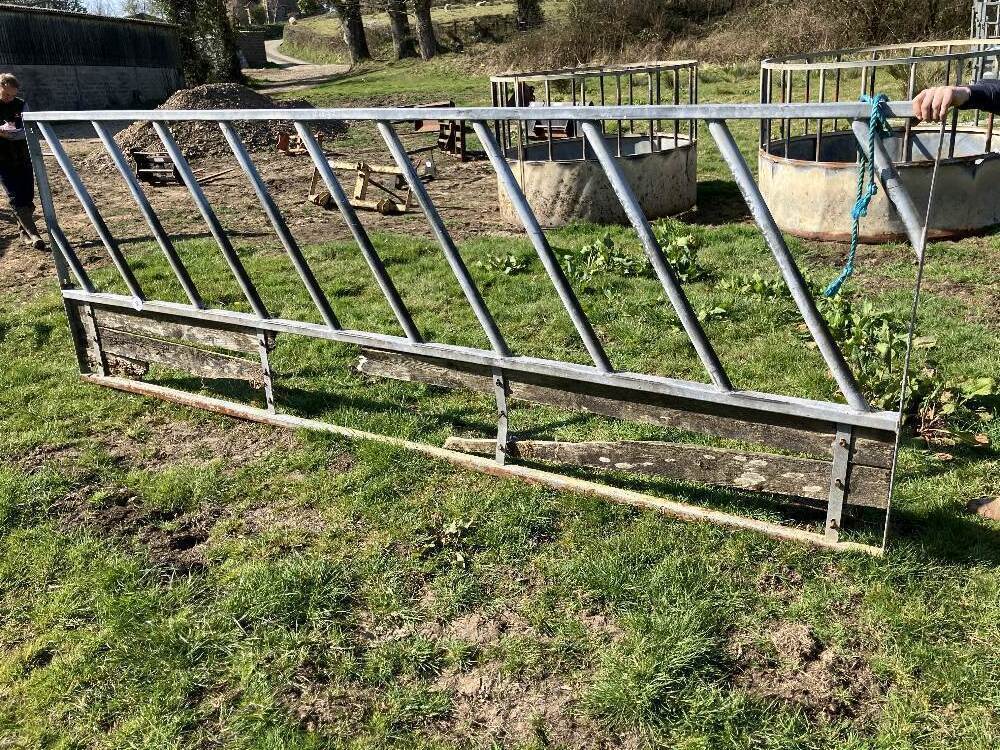 GALVANISED 13' CATTLE FEED BARRIER