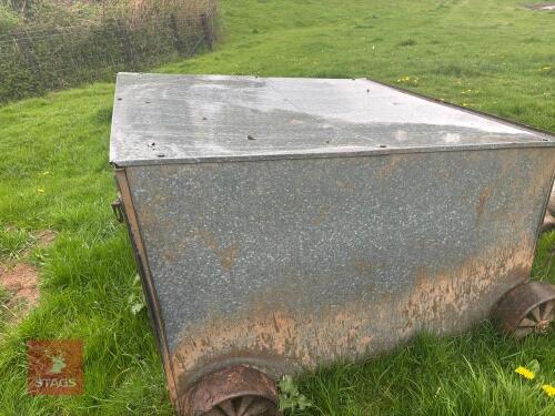 LAMB CREEP FEEDER