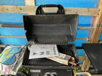 CHAR BROIL GAS BBQ - 5