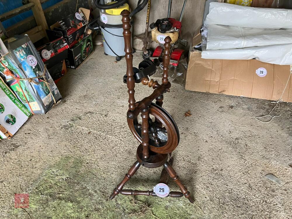 CASTLE SINGLE TREADLE SPINNING WHEEL