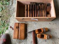 BOX OF 19 VARIOUS WOOD PLANES - 3