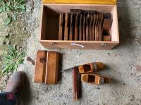 BOX OF 19 VARIOUS WOOD PLANES - 7