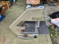 BURGEESS BBS20 TABLE SAND SAW - 3