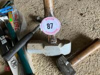 QTY OF HAND & GARDEN TOOLS - 6