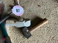 QTY OF HAND & GARDEN TOOLS - 10