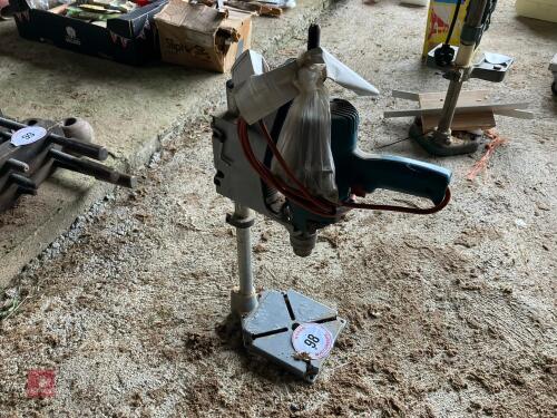 BLACK & DECKER 240V DRILL & STAND