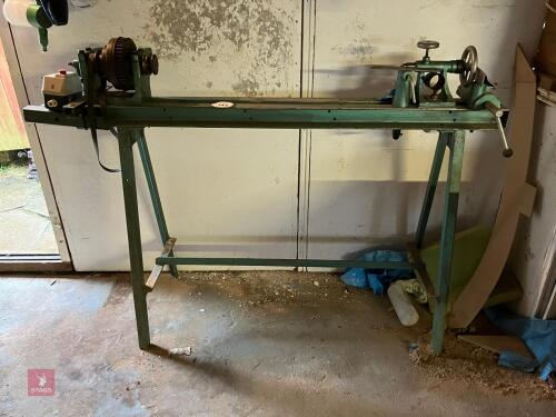 HOMEMADE WOODWORKING SPINDLE LATHE