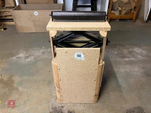 WORKSHOP VARIABLE HIGHT TIMBER ROLLER