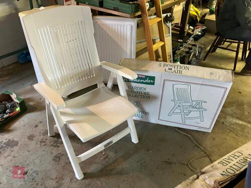 2 WHITE PLASTIC GARDEN CHAIRS