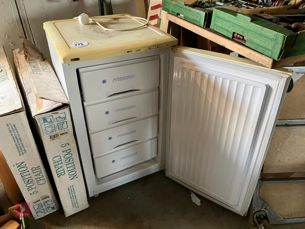 ICELINE F386 UNDERCOUNTER FREEZER