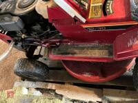 MURRAY 12/30 RIDE ON LAWN MOWER - 16